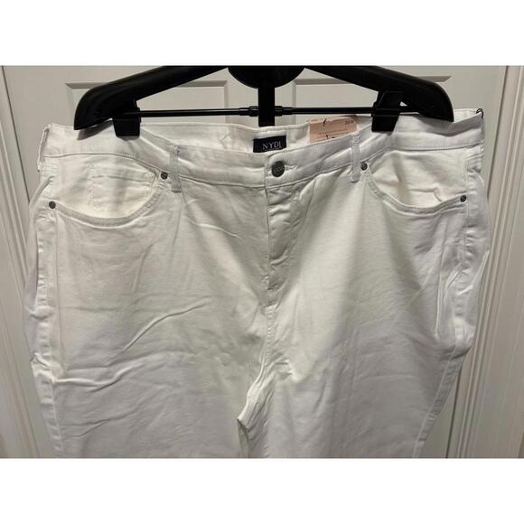 New NYDJ Wide Leg Denim Pedal Pusher Capri Pants Jeans Optic White Size 26W NWT - Picture 4 of 9